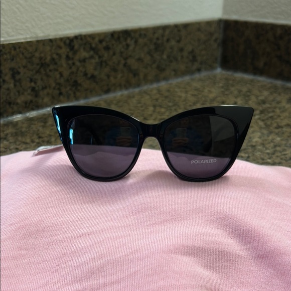 CARVE Black Cat-Eye Sunglasses - Picture 1 of 12